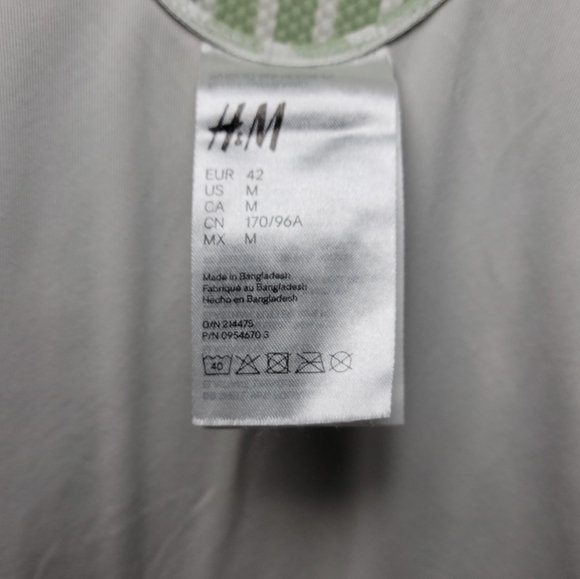 H&M Textured Sage Green & White Pinstripe Modest Swimsuit Size Medium - Picture 10 of 10